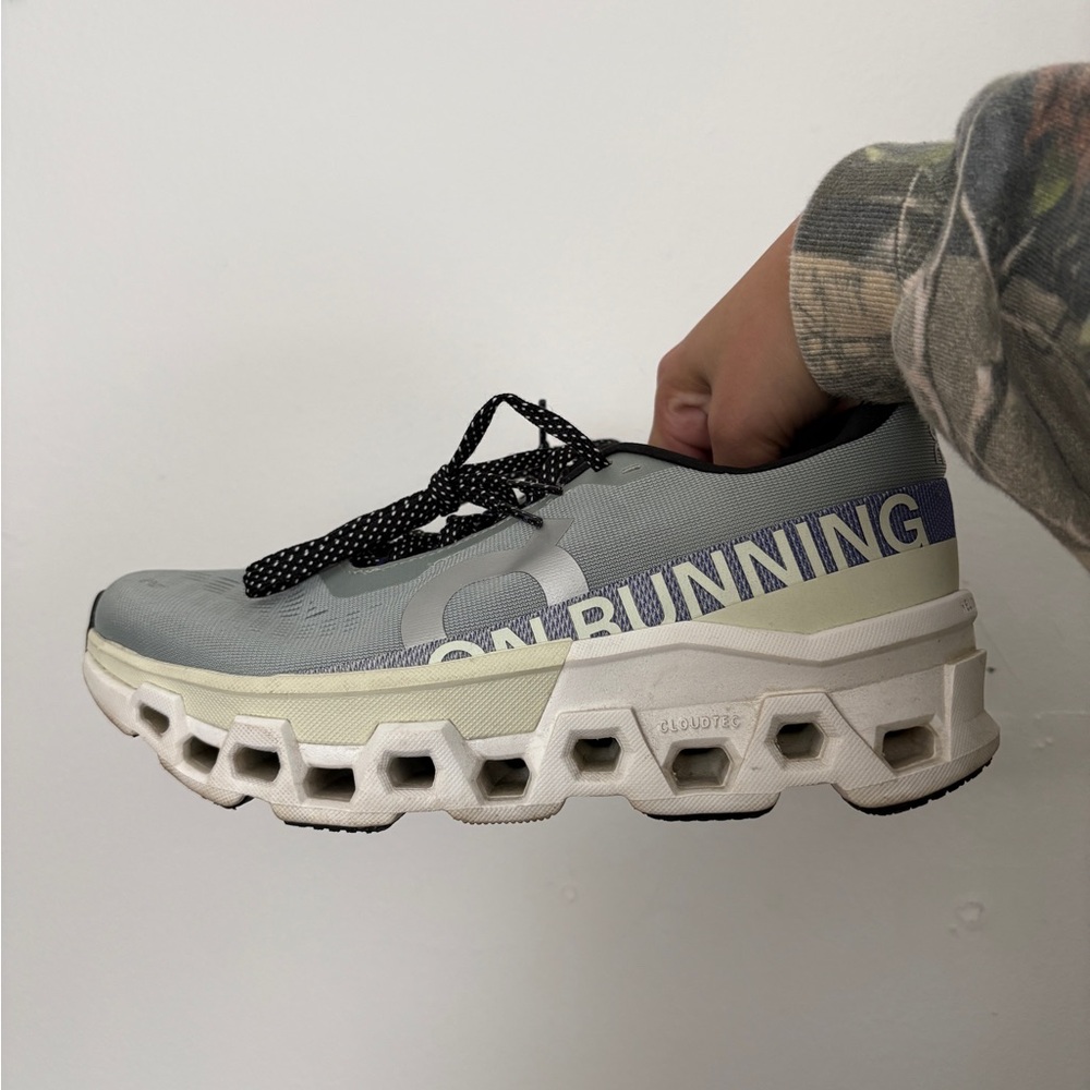 ON Women’s Cloudmonster